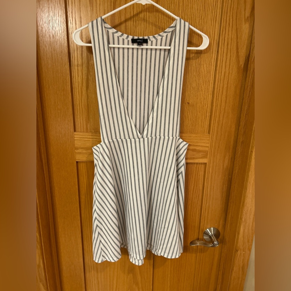 Very J Gray and White Pinafore Dress M